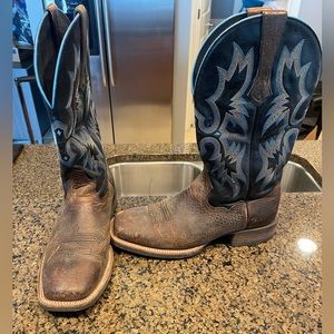 Men’s Ariat size 10D square toe cowboy boots